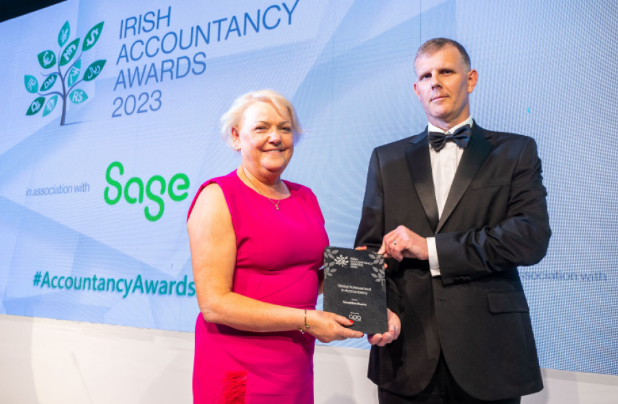 Mark Gargan, President, CPA Ireland presented Geraldine Ruane with her award on the night